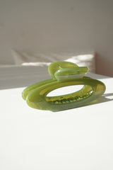 Pince à cheveux verte