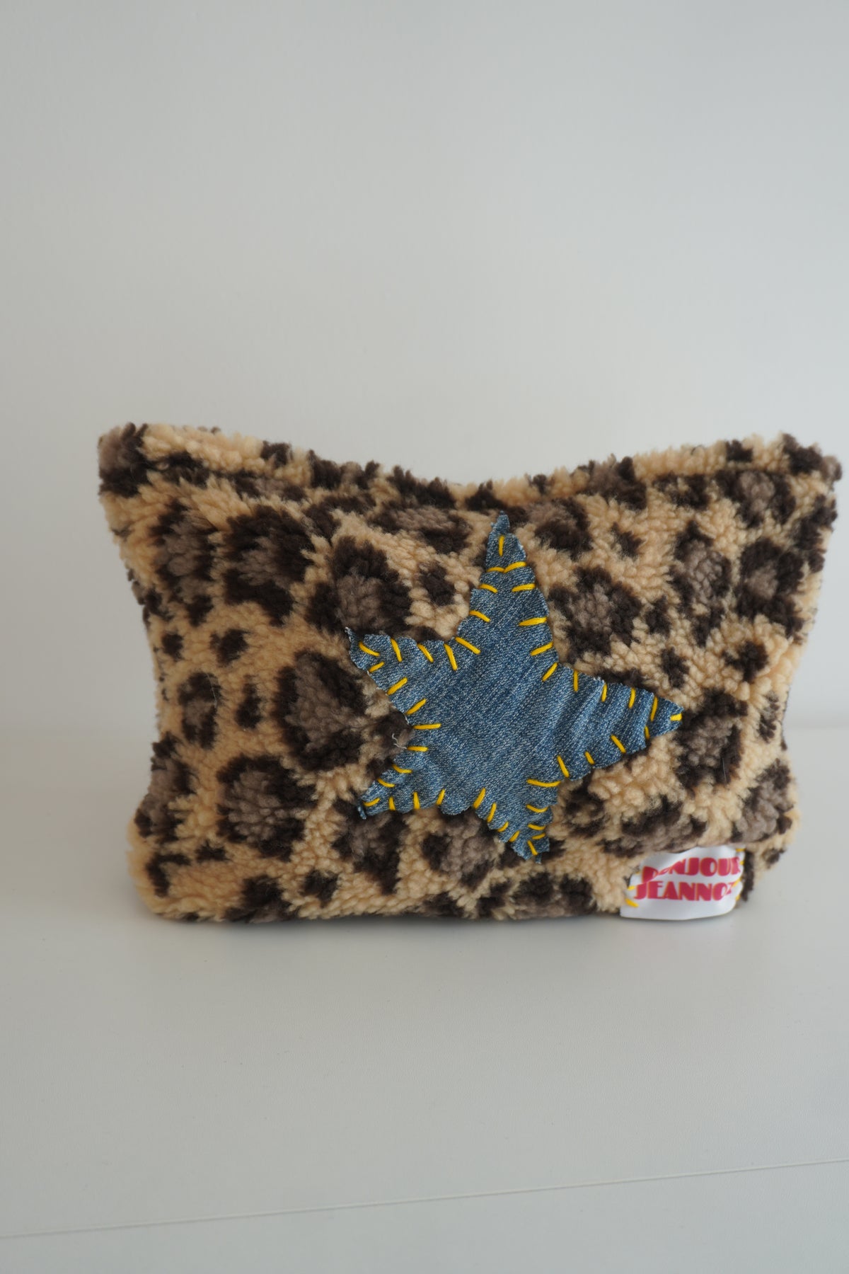 Trousse brodée étoile léopard