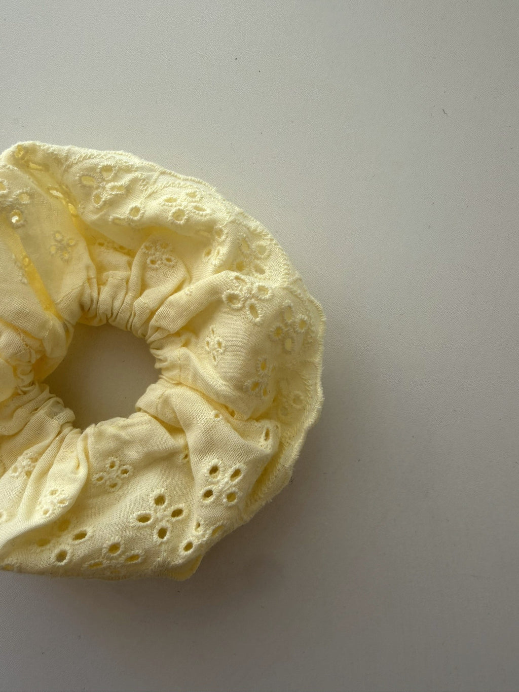 Chouchou XL dentelle jaune