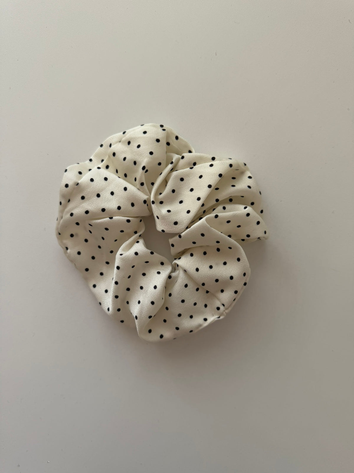 Chouchou XL petits pois blanc