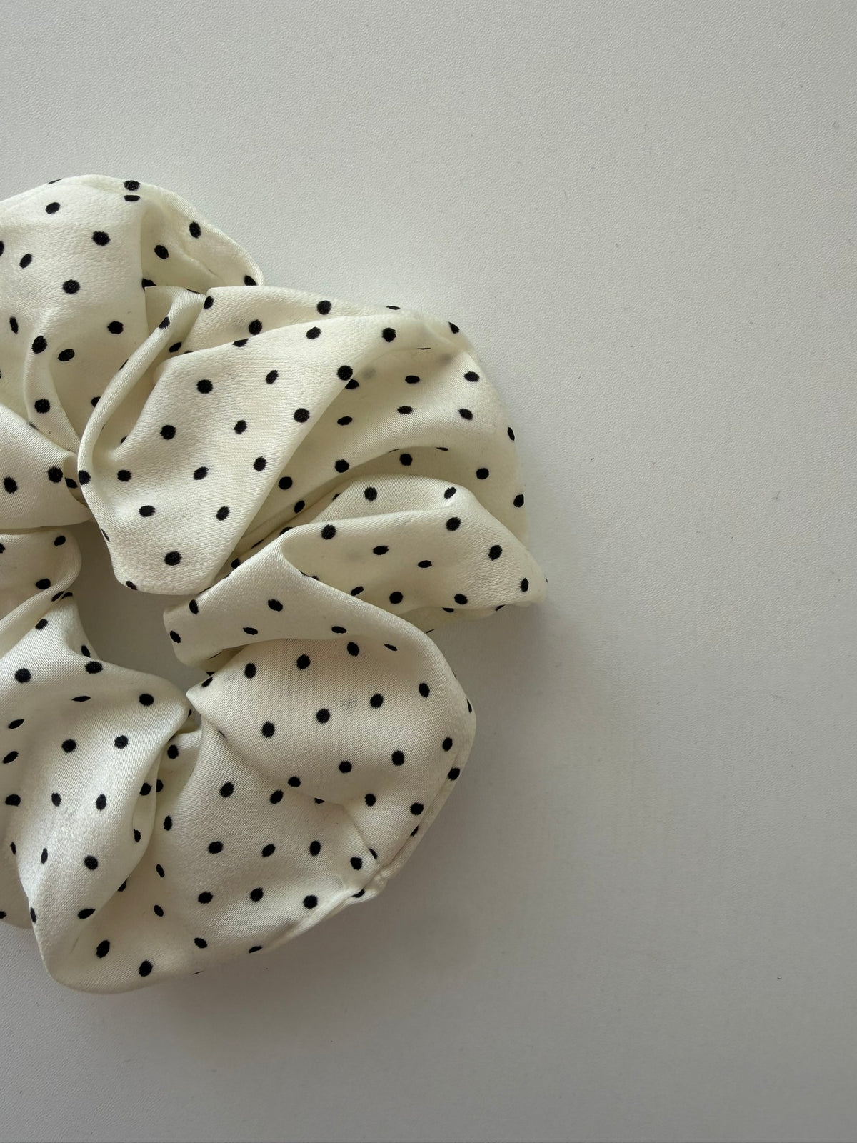 Chouchou XL petits pois blanc