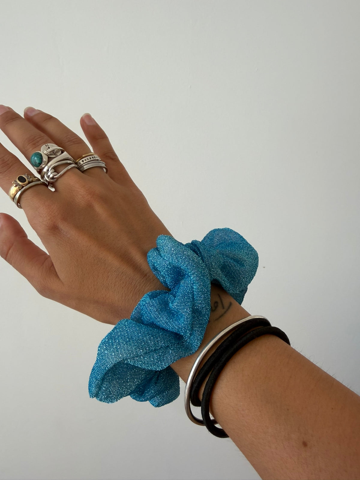 Chouchou à paillettes bleu 4