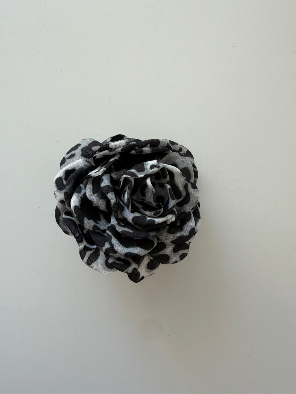 Pince à cheveux rose en tissu imprimé