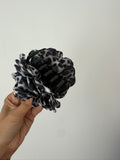 Pince à cheveux rose en tissu imprimé