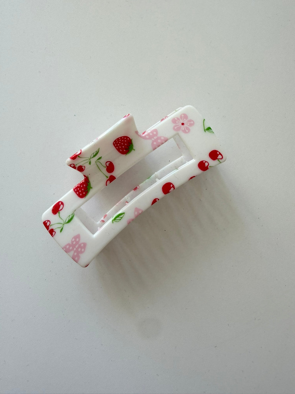 Pince à cheveux motif cerise