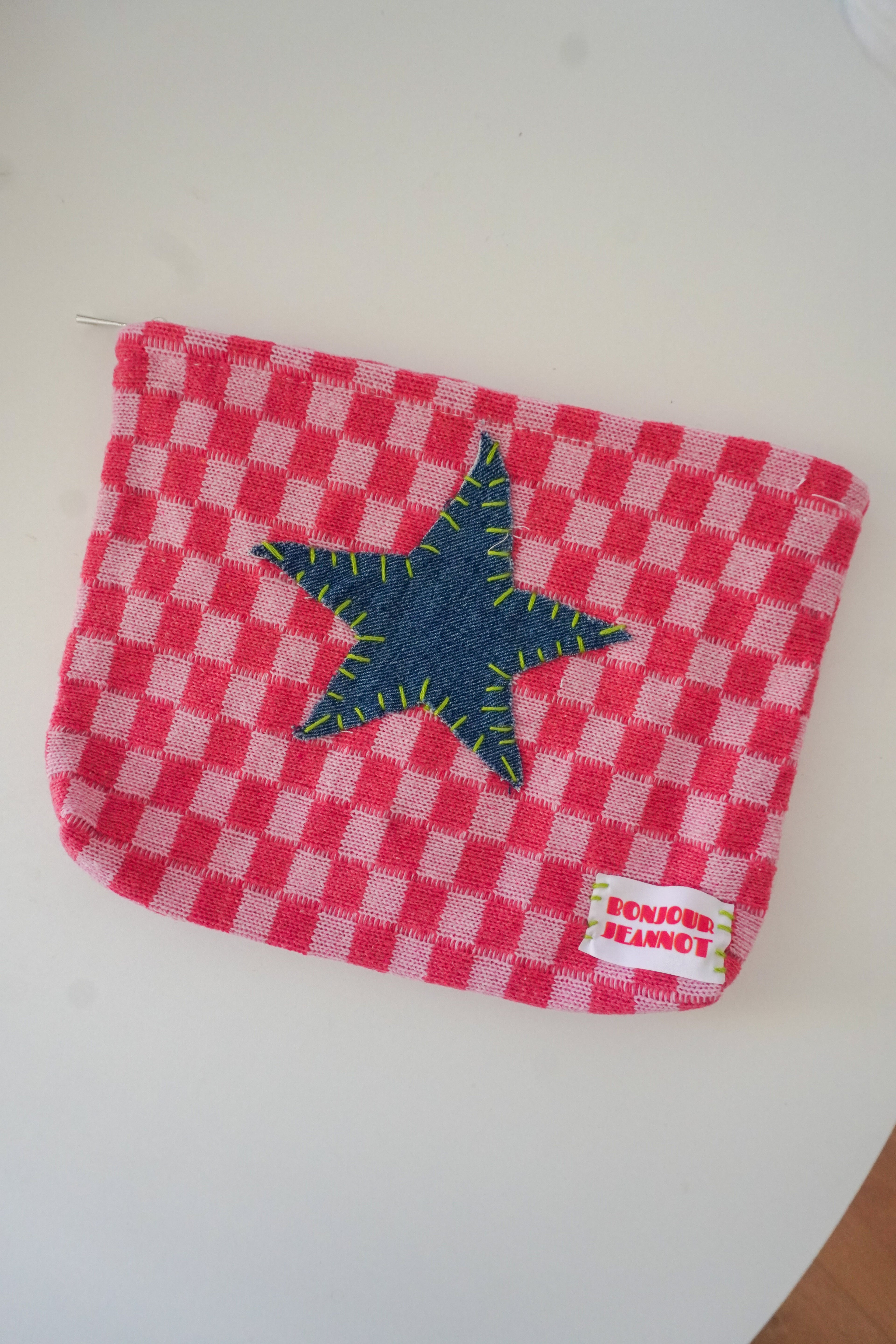 Trousse brodée étoile
