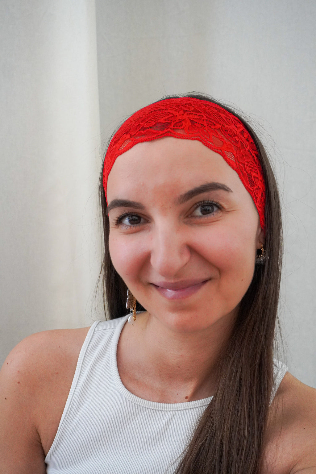 Bandeau en dentelle rouge