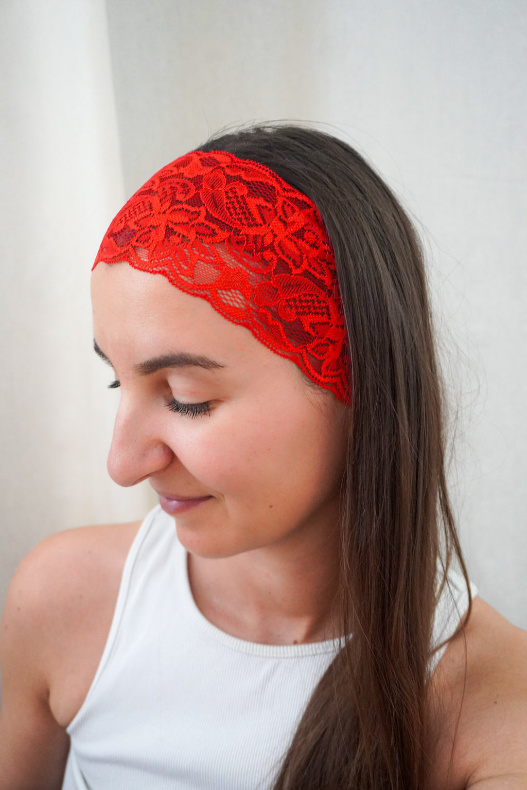 Bandeau en dentelle rouge