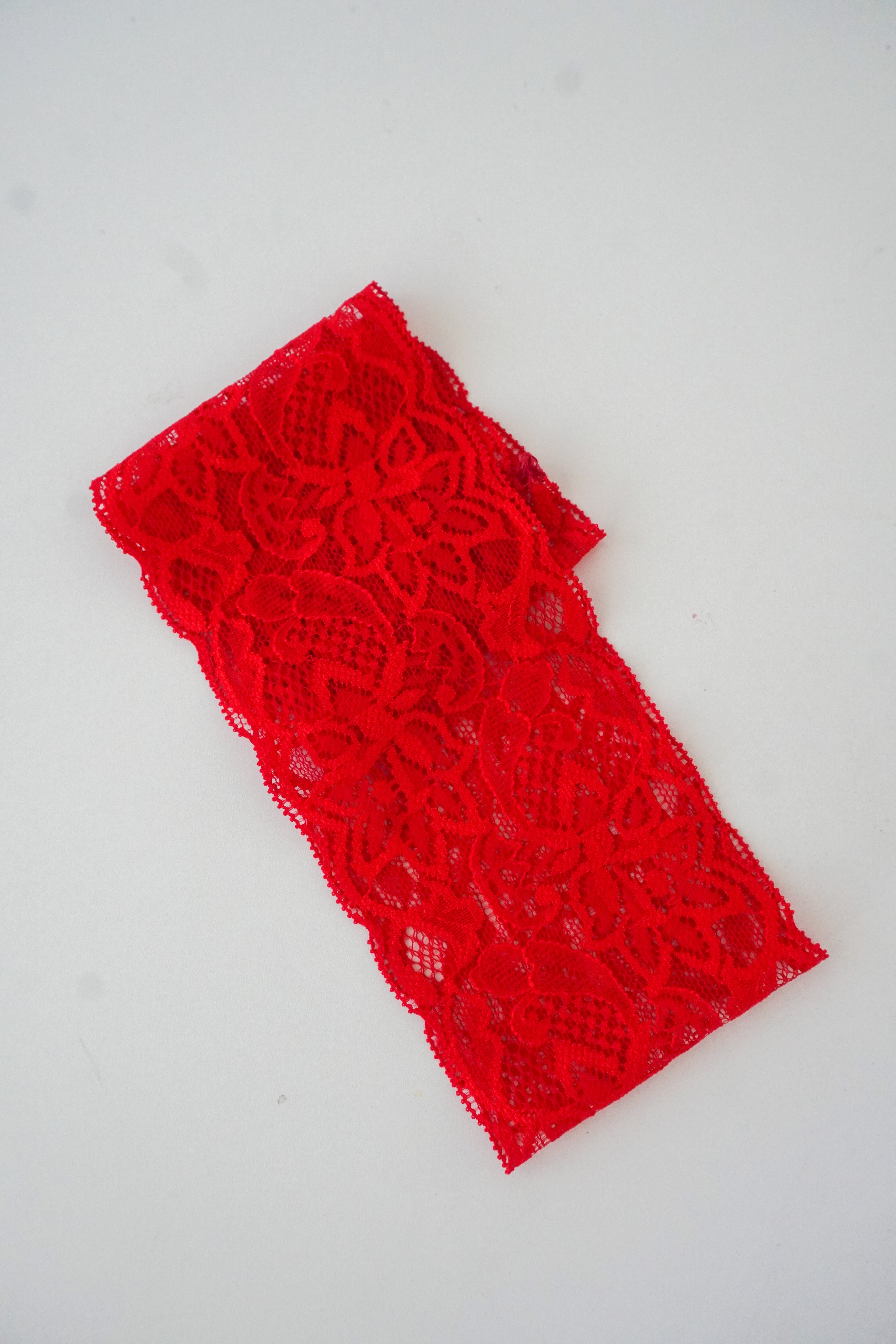 Bandeau en dentelle rouge