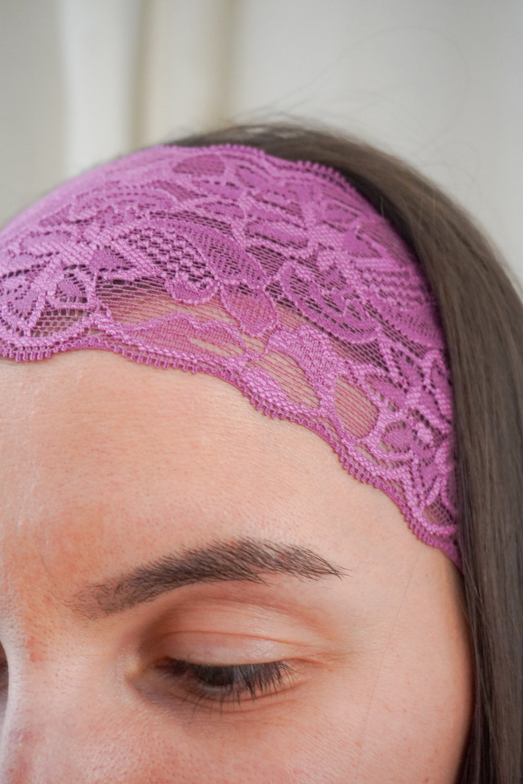Bandeau en dentelle vieux rose