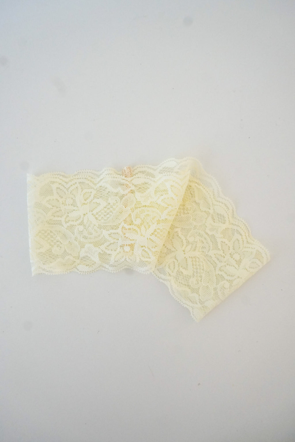 Bandeau en dentelle butter