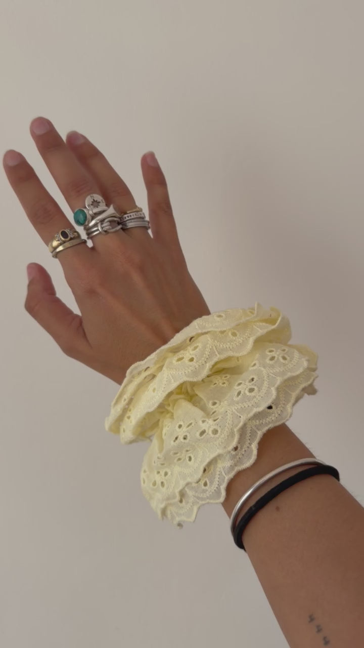 Chouchou XL dentelle jaune